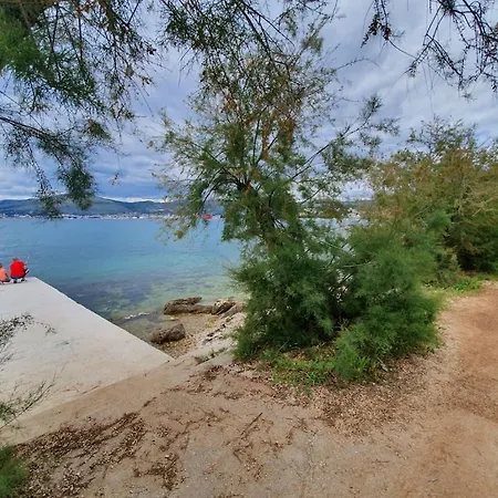 公寓 Penthouse Duplex Nina - Seaview 250m To And Restaurants - Free Parking - And Ciovo - 15 Minutes To Airport 特罗吉尔