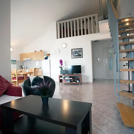 公寓 Penthouse Duplex Nina - Seaview 250m To And Restaurants - Free Parking - And Ciovo - 15 Minutes To Airport *