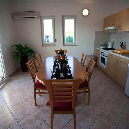 公寓 Penthouse Duplex Nina - Seaview 250m To And Restaurants - Free Parking - And Ciovo - 15 Minutes To Airport *