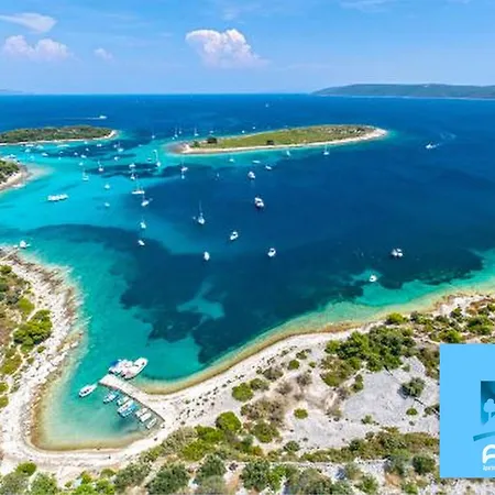 公寓 Penthouse Duplex Nina - Seaview 250m To And Restaurants - Free Parking - And Ciovo - 15 Minutes To Airport *