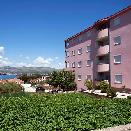 公寓 Penthouse Duplex Nina - Seaview 250m To And Restaurants - Free Parking - And Ciovo - 15 Minutes To Airport *