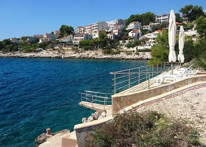 Penthouse Duplex Nina - Seaview 250m To And Restaurants - Free Parking - And Ciovo - 15 Minutes To Airport 公寓 特罗吉尔