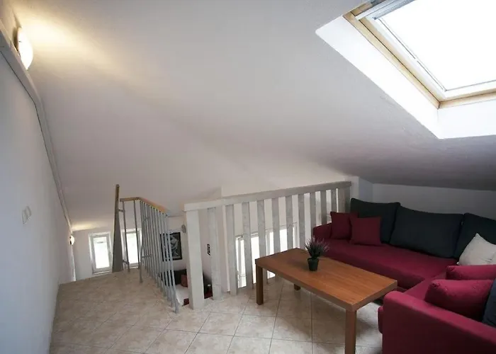 Penthouse Duplex Nina - Seaview 250m To And Restaurants - Free Parking - And Ciovo - 15 Minutes To Airport 特罗吉尔