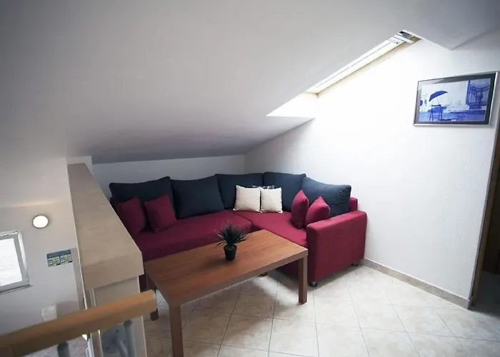 Penthouse Duplex Nina - Seaview 250m To And Restaurants - Free Parking - And Ciovo - 15 Minutes To Airport 公寓 *